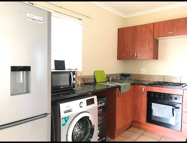 1 BEDROOM TOWNHOUSE RENTED IN ESTHER PARK